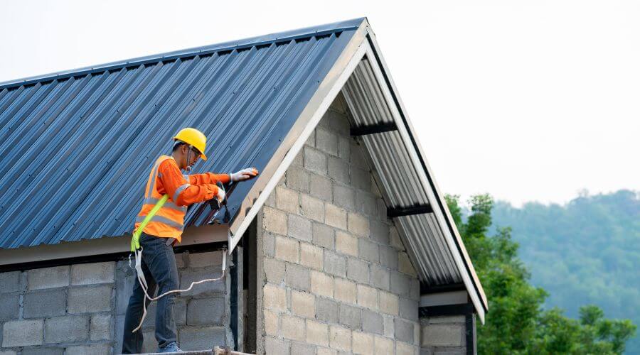 Professional gutter cleaning in Minster, OH